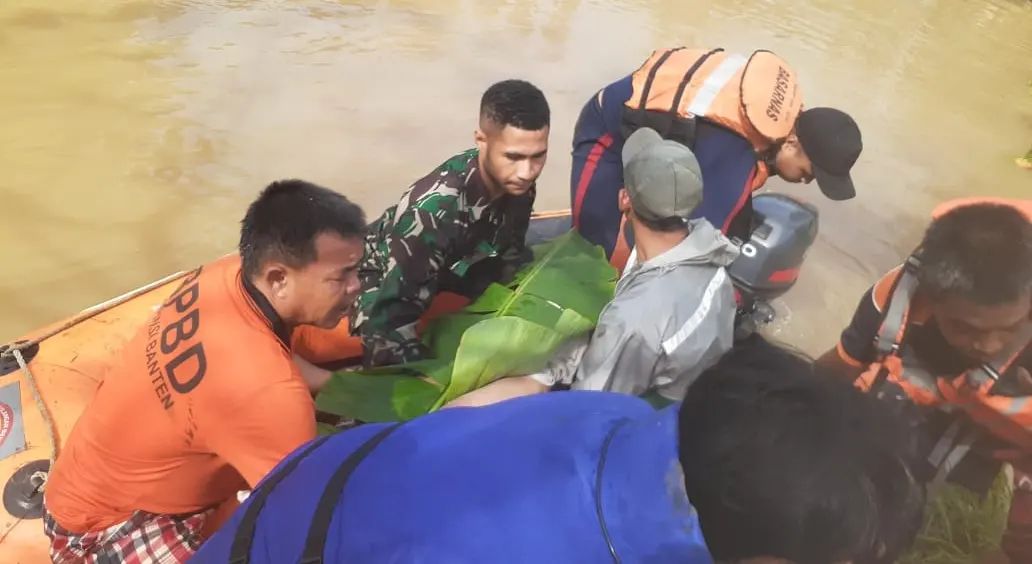 KORBAN HANYUT DI SUNGAI CISANGU DITEMUKAN