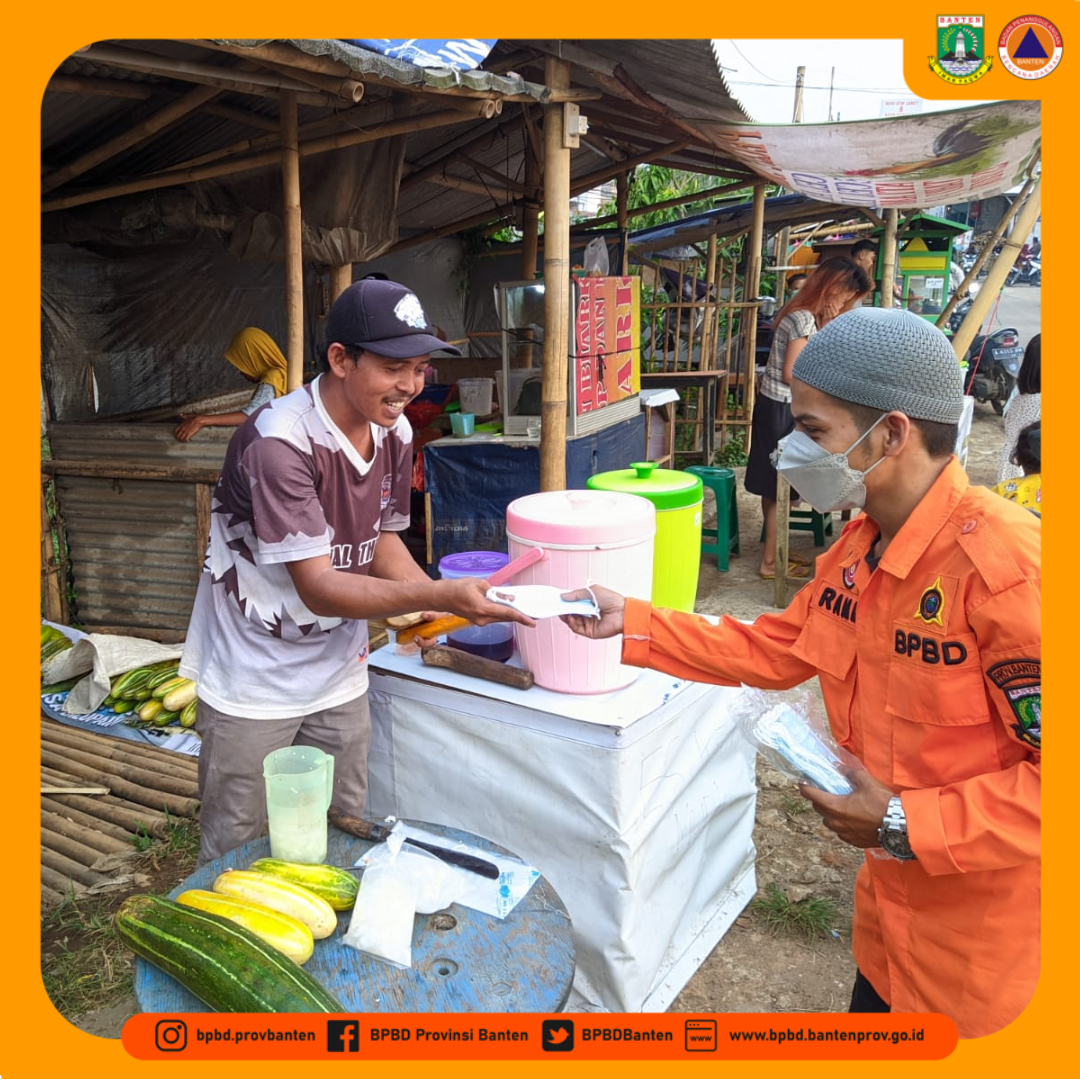 PEMBAGIAN MASKER DI WILAYAH KOTA SERANG