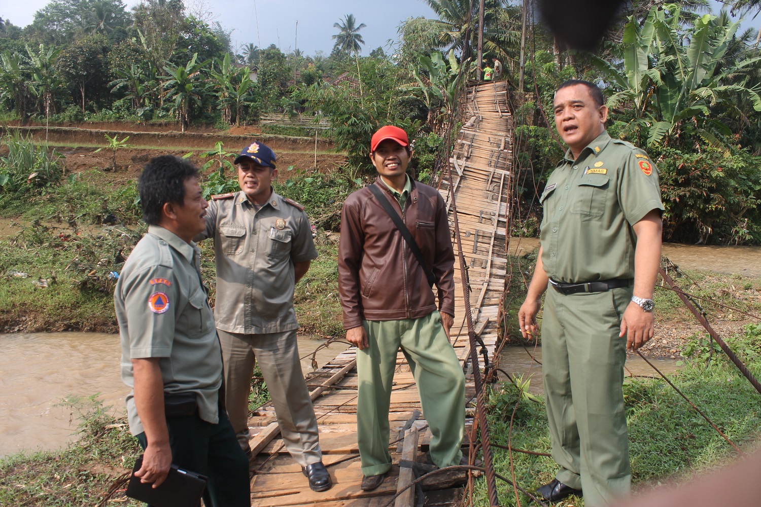 PENINJAUAN LAPANGAN DI CIRINTEN LEBAK